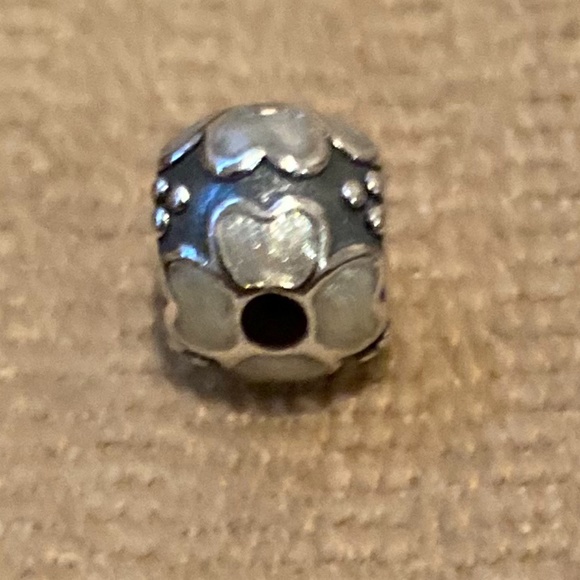 Pandora Daisy White Enamel Charm - Picture 5 of 14